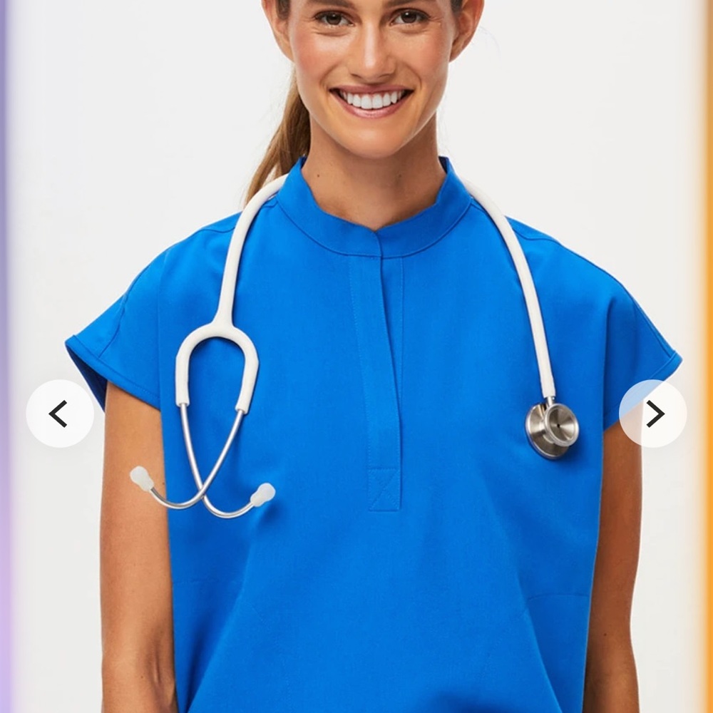 Women’s Figs Scrub Top